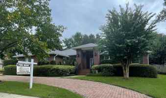 featured image of 5955 Hermitage Dr