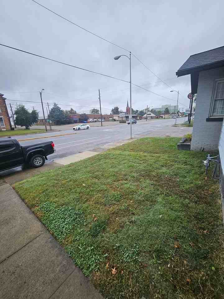 817 W Franklin St - Photo 5 of 31