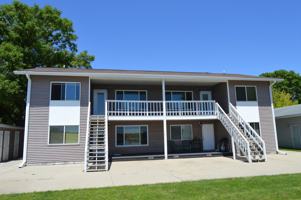 featured image of 410 E Lake St