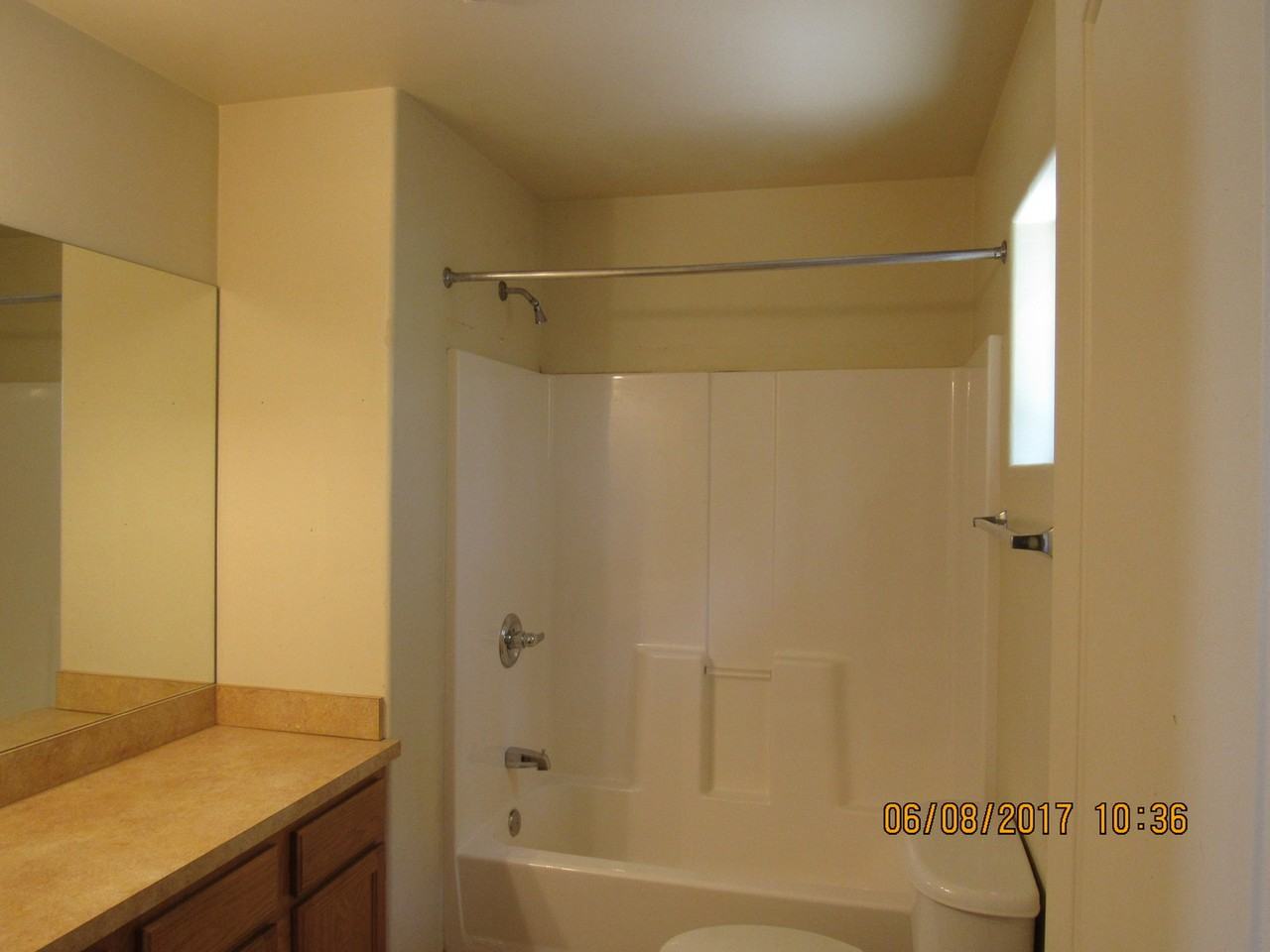 198 W 26th St - Photo 7 of 10