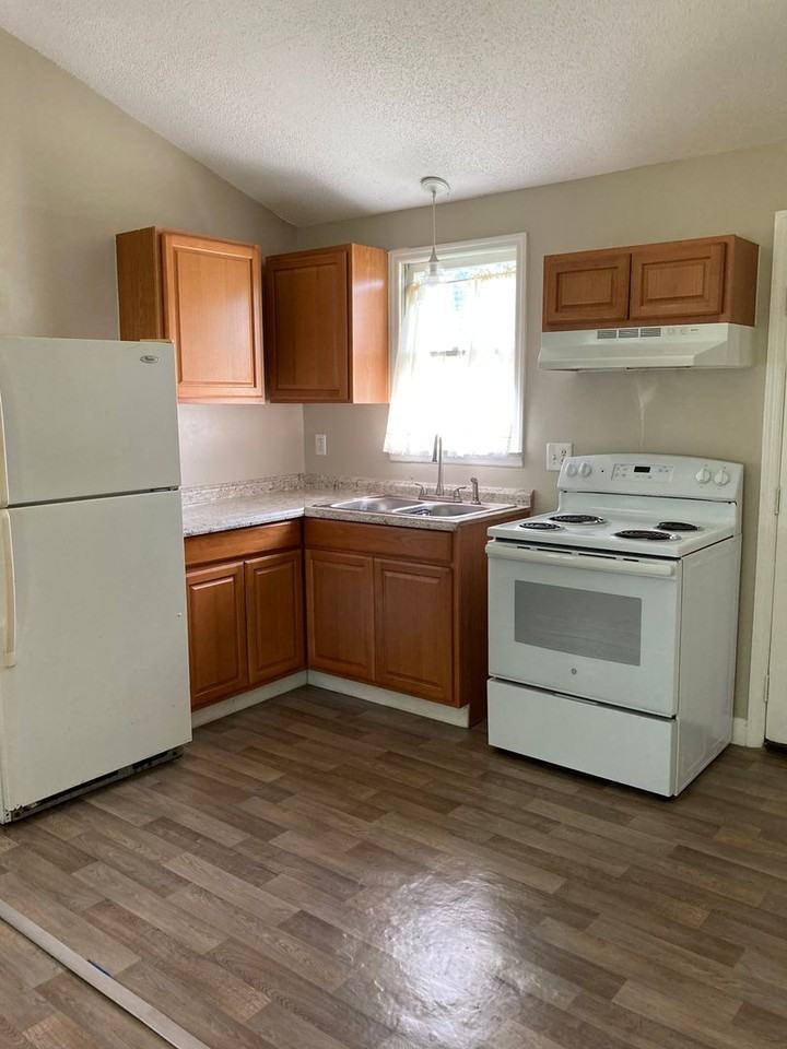 1209 Main St - Photo 3 of 7