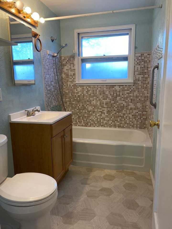 159 H St Se - Photo 6 of 9