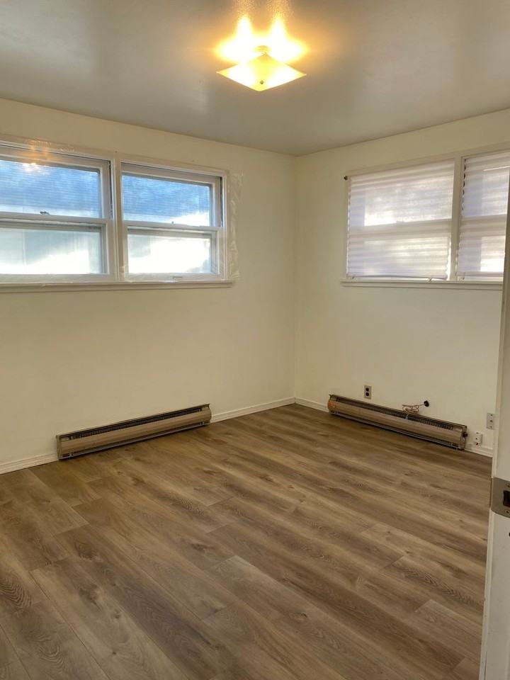 159 H St Se - Photo 7 of 9