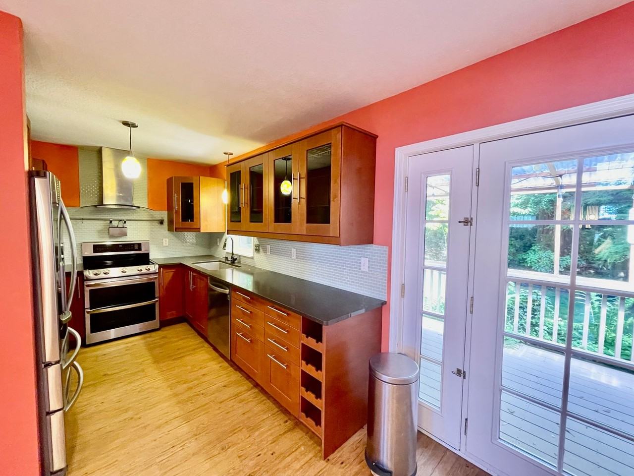 1270 Sonora Ave - Photo 5 of 25