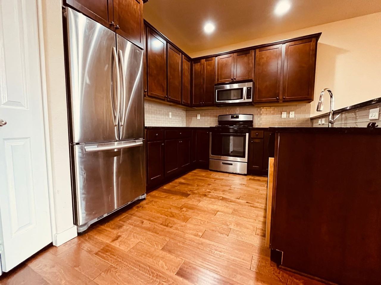 30126 Nw Stewart Ln - Photo 4 of 16