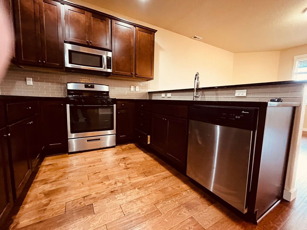 30126 Nw Stewart Ln - Photo 5 of 16