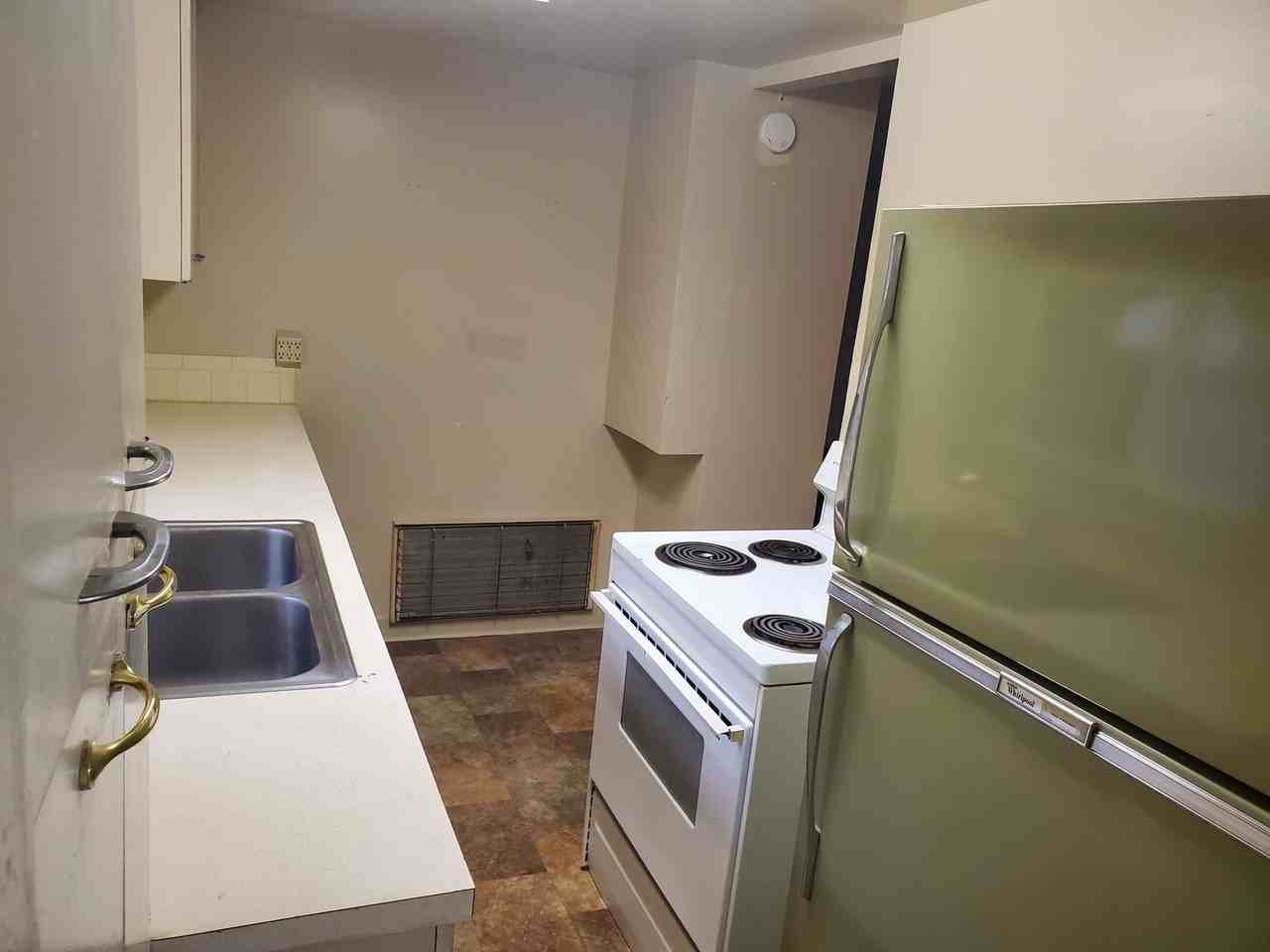 711 N Lindeke St - Photo 3 of 15