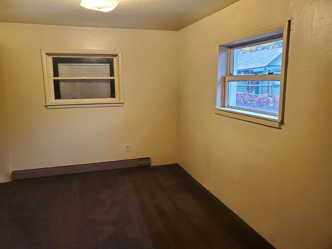 711 N Lindeke St - Photo 5 of 15