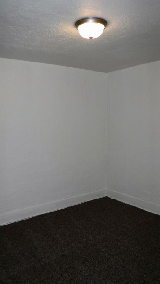 611 Woodland Ave Nw - Photo 5 of 6