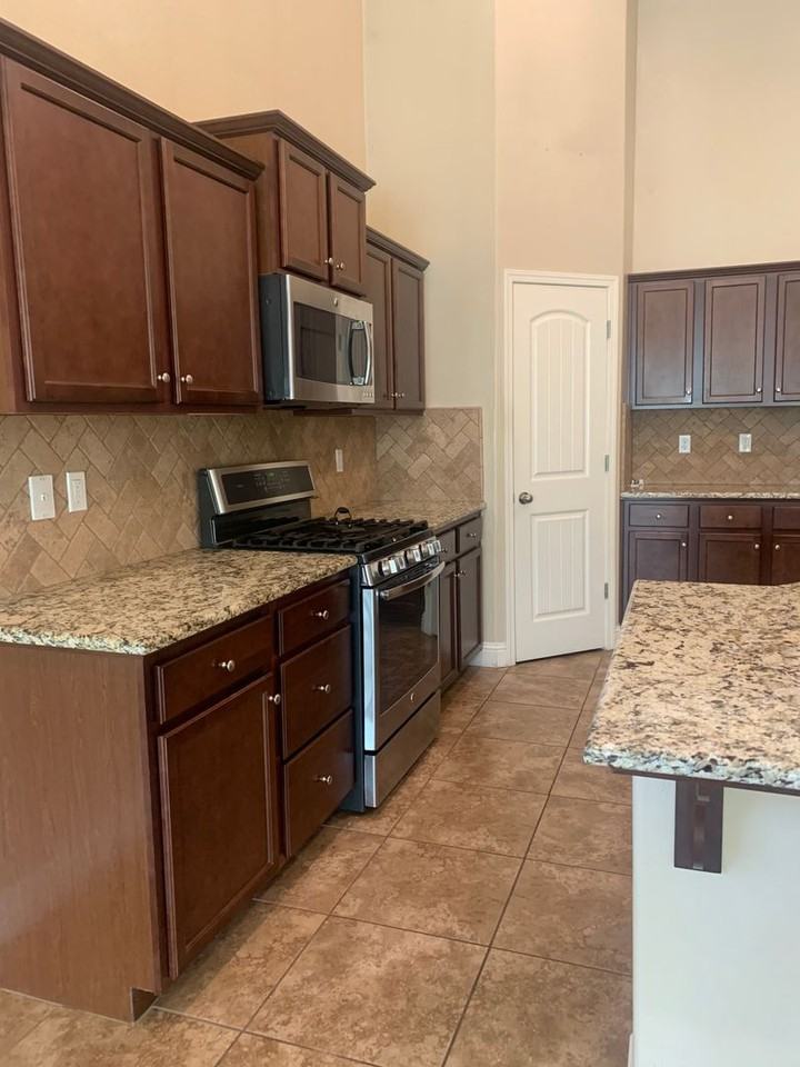 1775 W Humboldt Dr - Photo 2 of 14