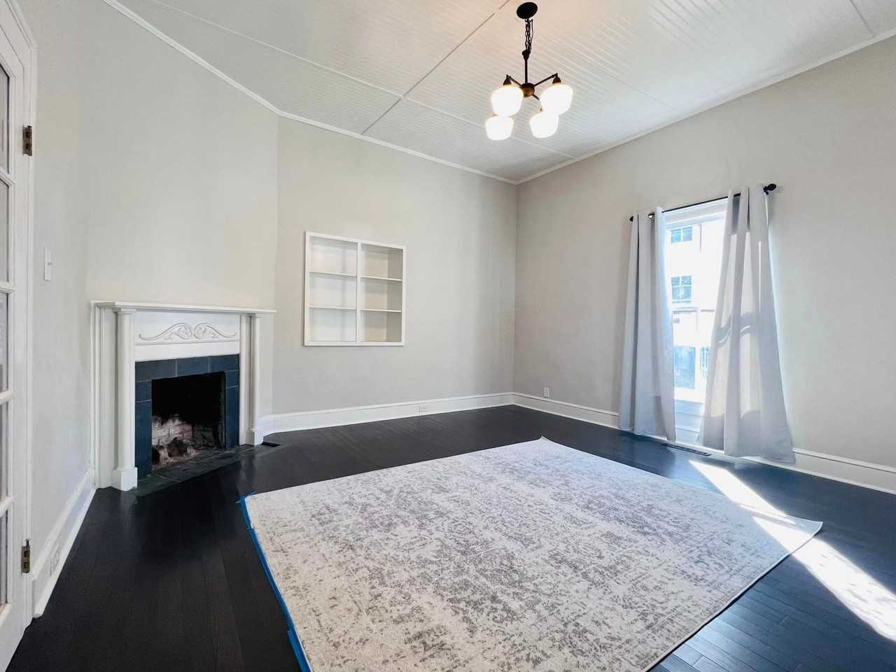 118 Rectory St - Photo 4 of 21