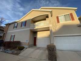 featured image of 1077 Canyon Meadow Dr #4
