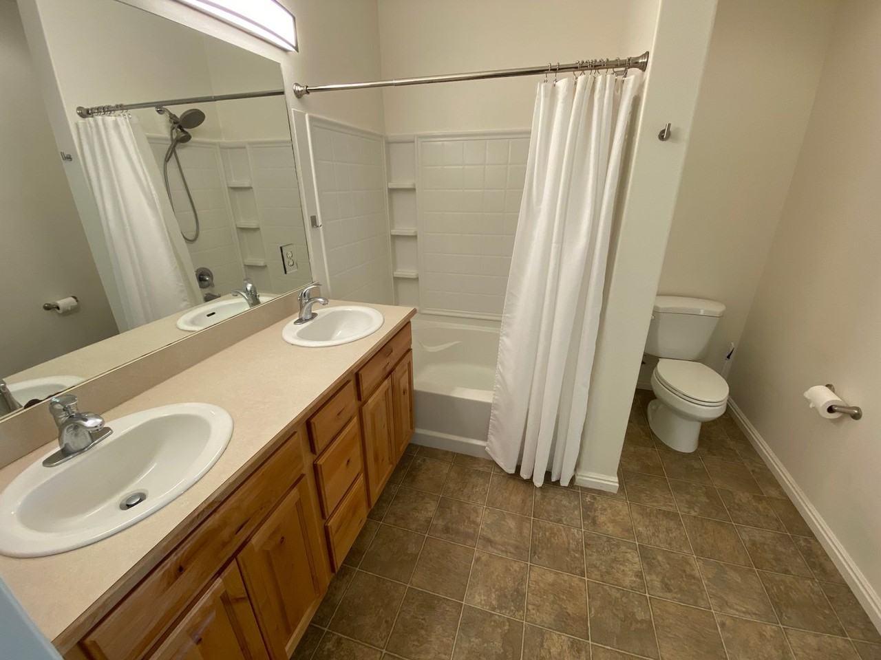 1077 Canyon Meadow Dr #4 - Photo 4 of 20