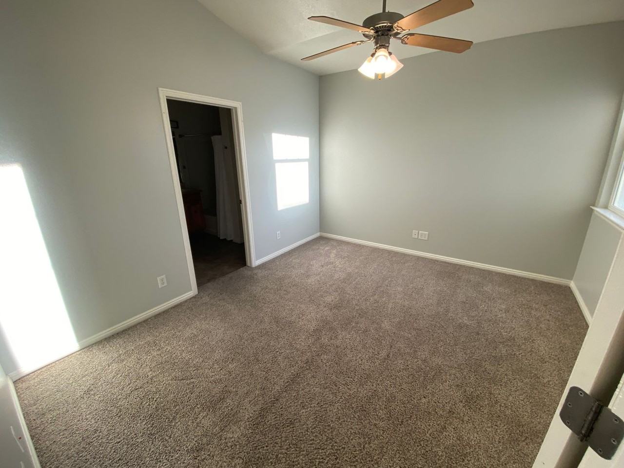 1077 Canyon Meadow Dr #4 - Photo 5 of 20