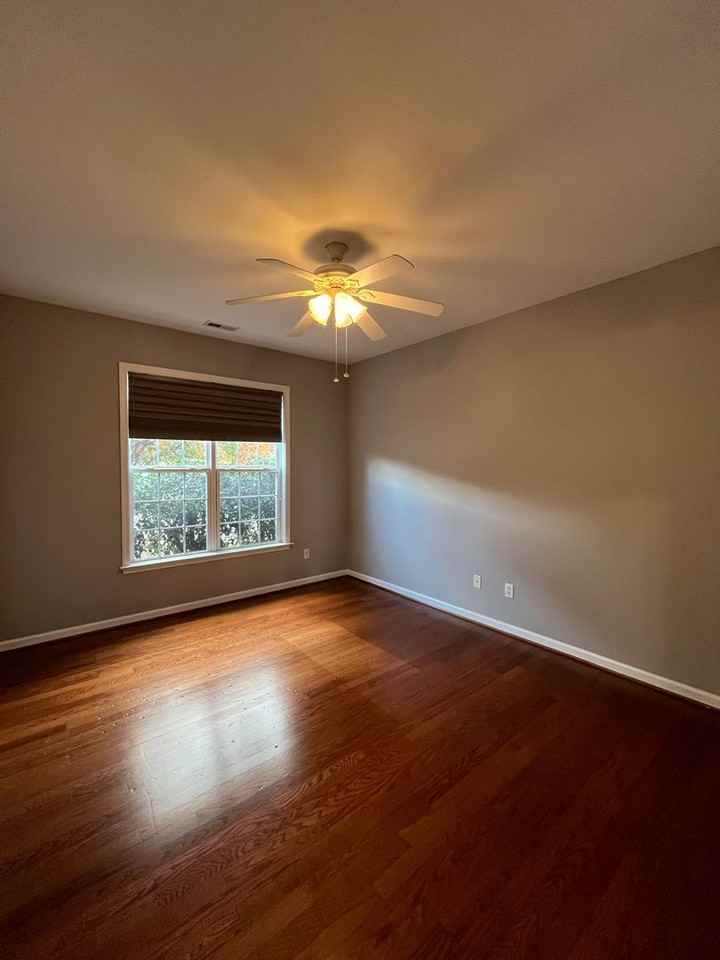 128 Wild Thorn Ln - Photo 5 of 26