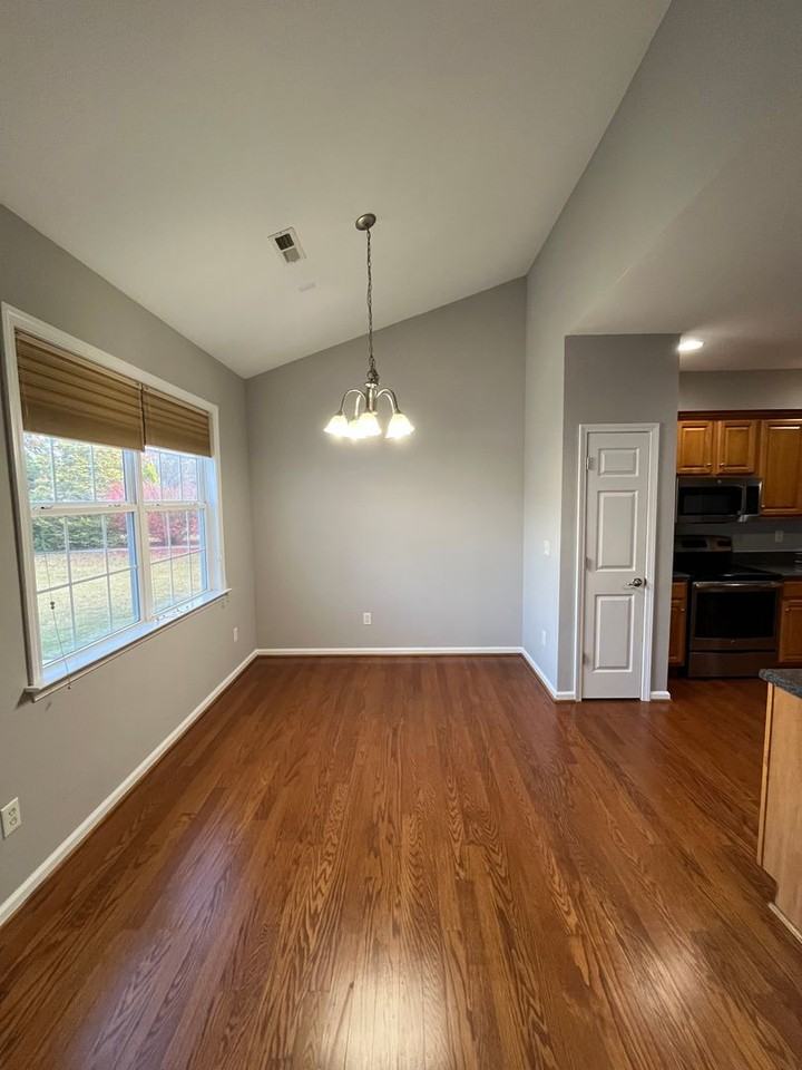 128 Wild Thorn Ln - Photo 7 of 26