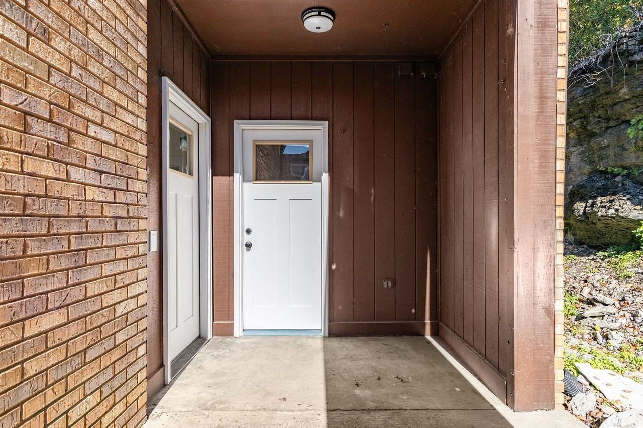 220 Cross Timbers Dr - Photo 3 of 24