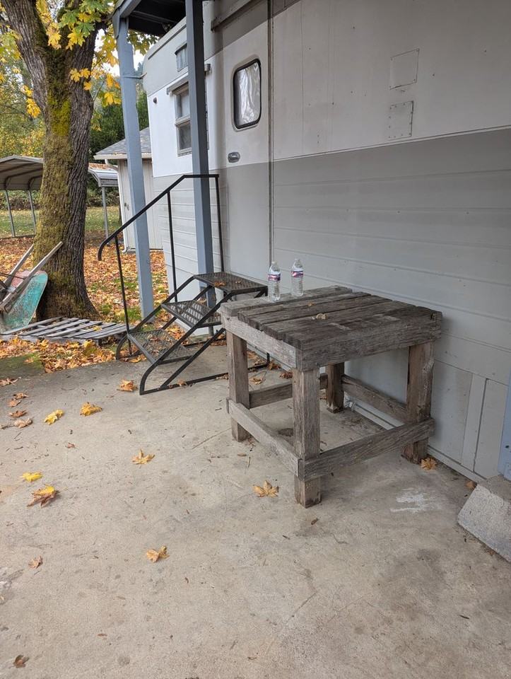 249 Se 2nd St - Photo 2 of 9