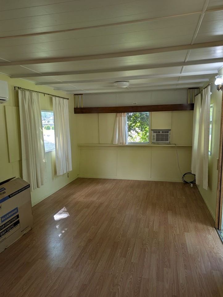 249 Se 2nd St - Photo 5 of 9