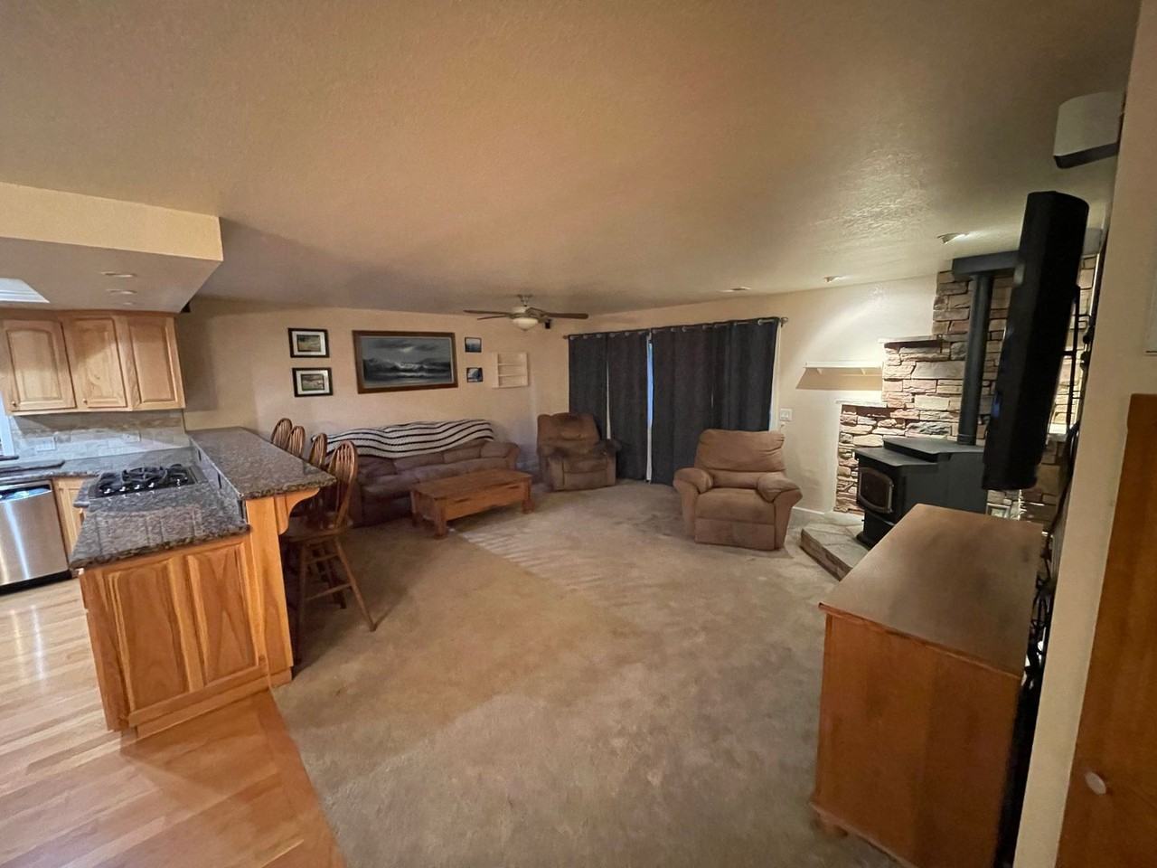 6287 Cumberland Rd - Photo 3 of 23