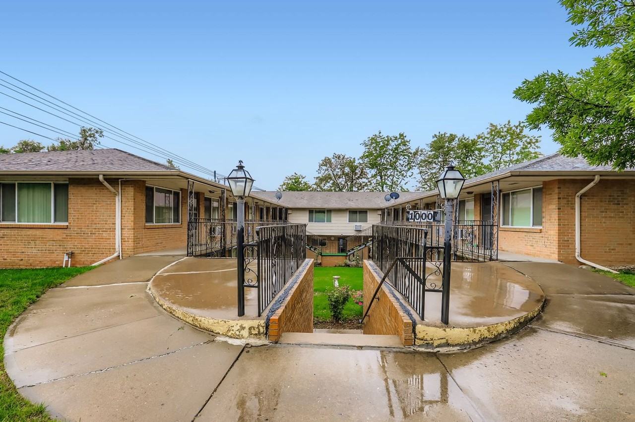 Cimmeron Apartments - Photo 2 of 2