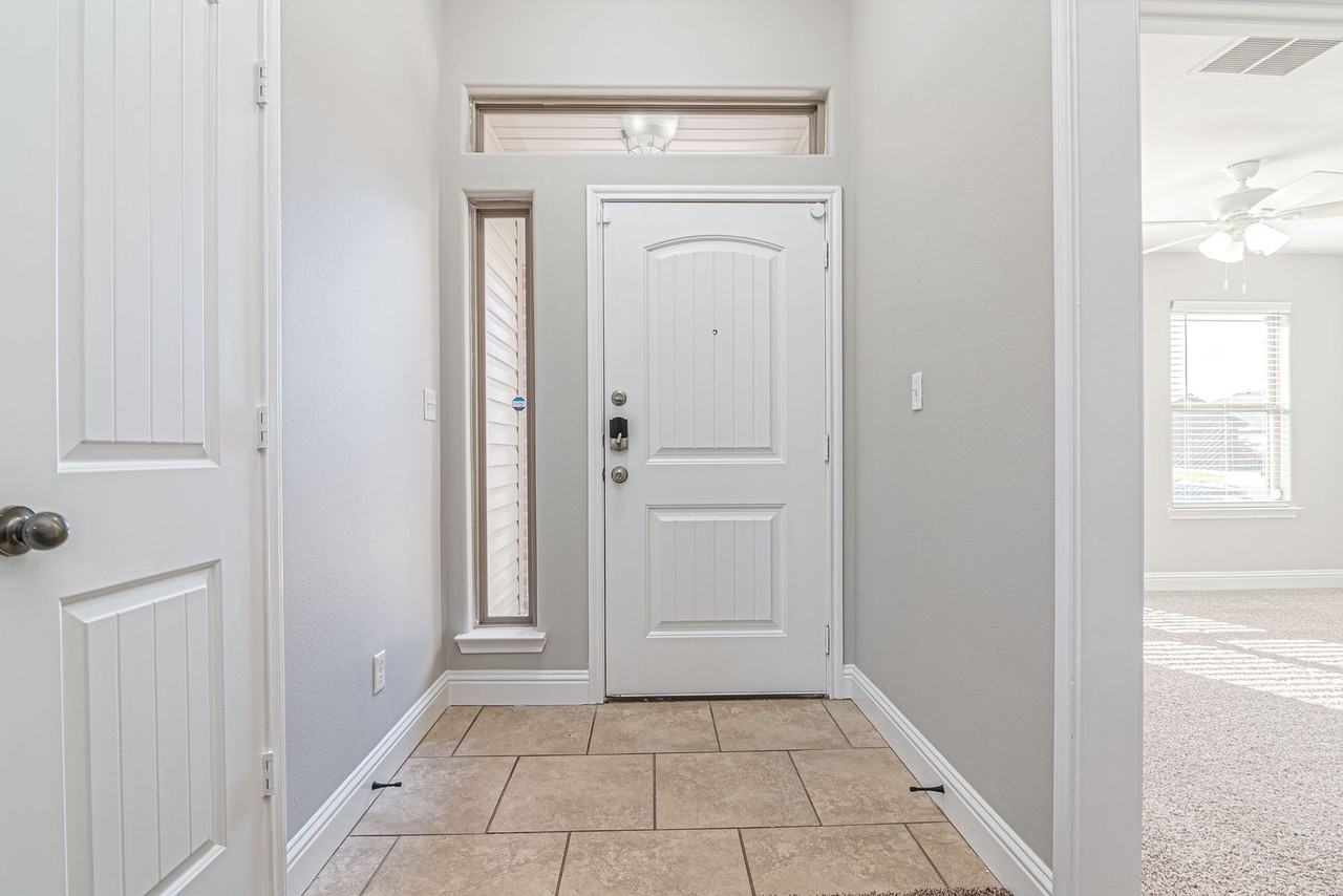 705 E 96th St - Photo 2 of 26