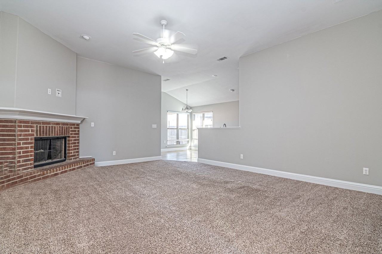 705 E 96th St - Photo 3 of 26