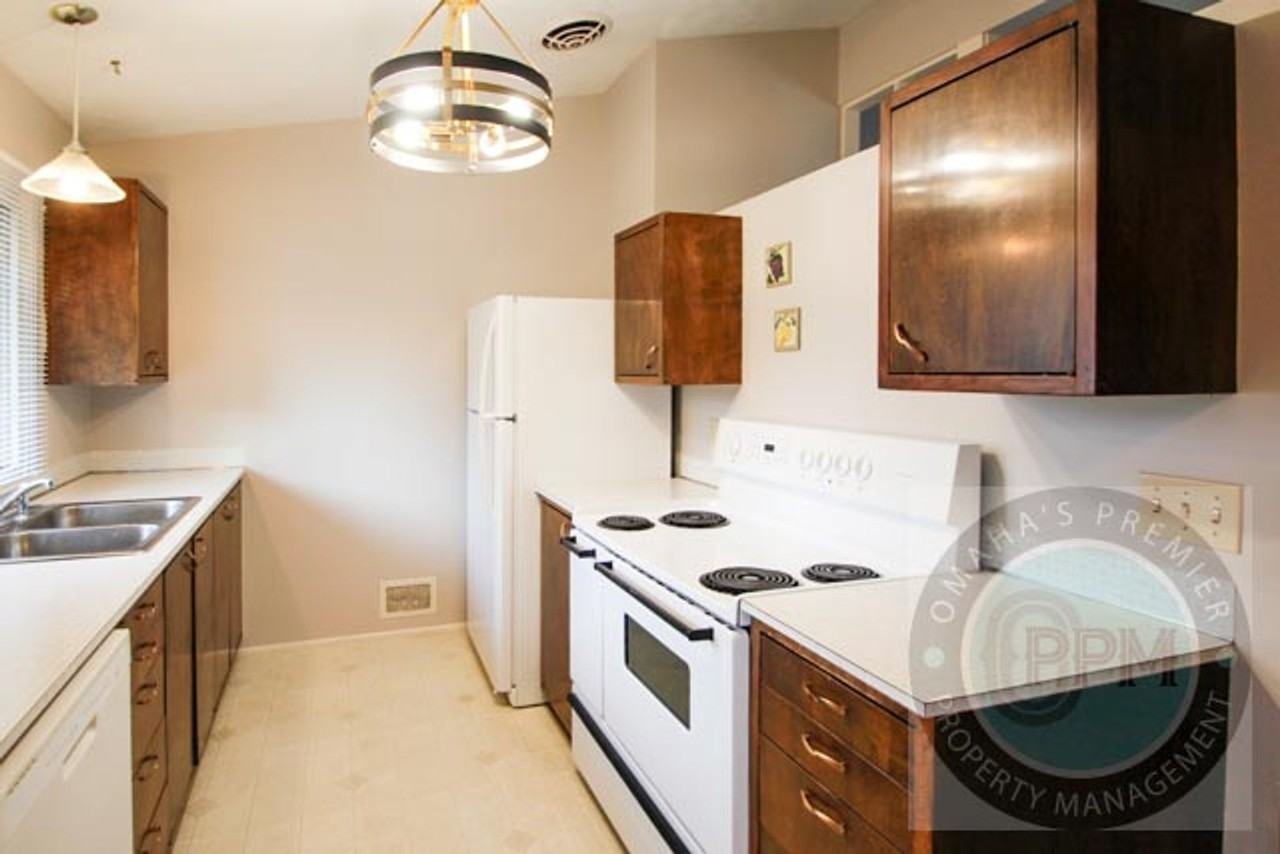 2524 N 96th Dr - Photo 7 of 33