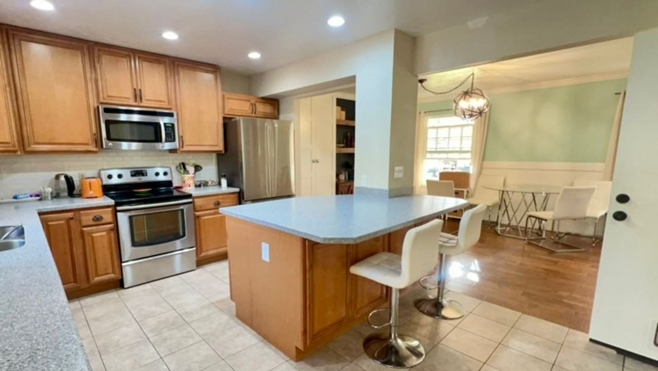 12133 S Cinnamon Ridge Rd - Photo 2 of 18