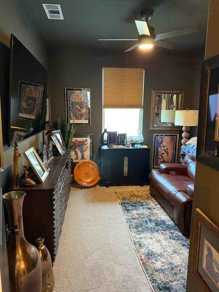 7808 Savannah Height Ave - Photo 3 of 24