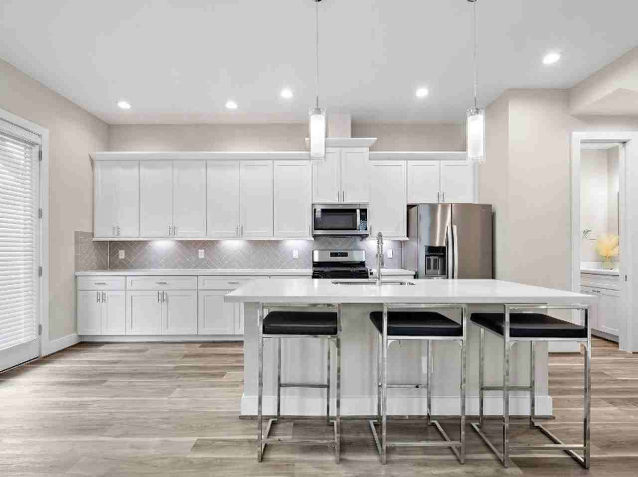 7522 Sandle St - Photo 6 of 18