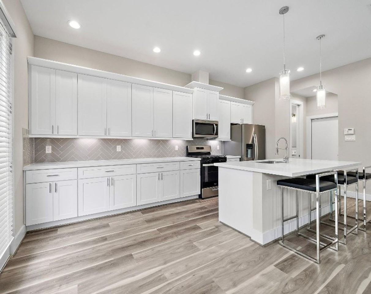 7522 Sandle St - Photo 7 of 18