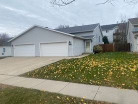 2915 Dakota Park Cir S - Photo 1 of 1