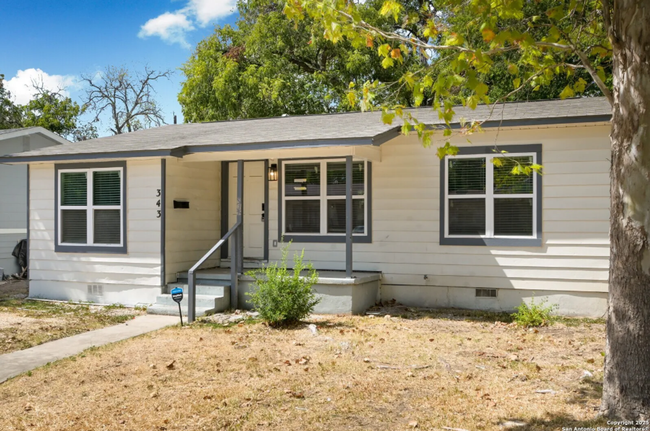 343 Fargo Ave - Photo 2 of 20