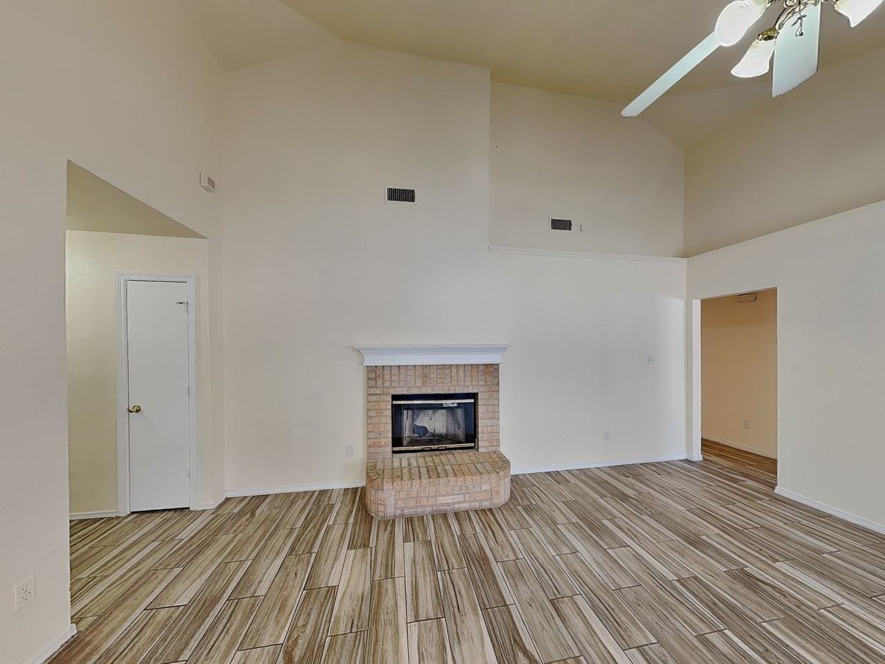 6236 Stockton Dr - Photo 2 of 15