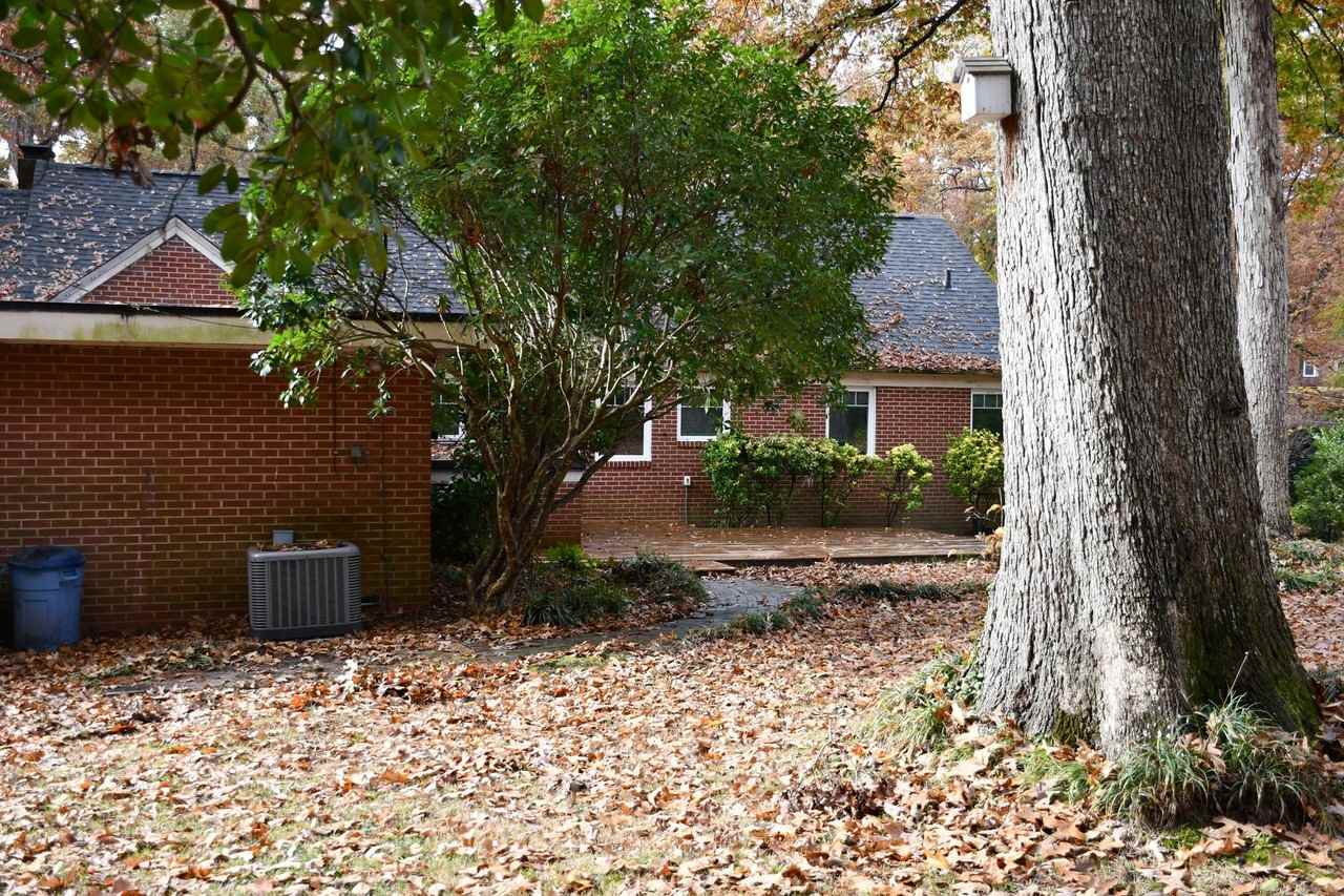 530 Sunset Dr - Photo 3 of 38