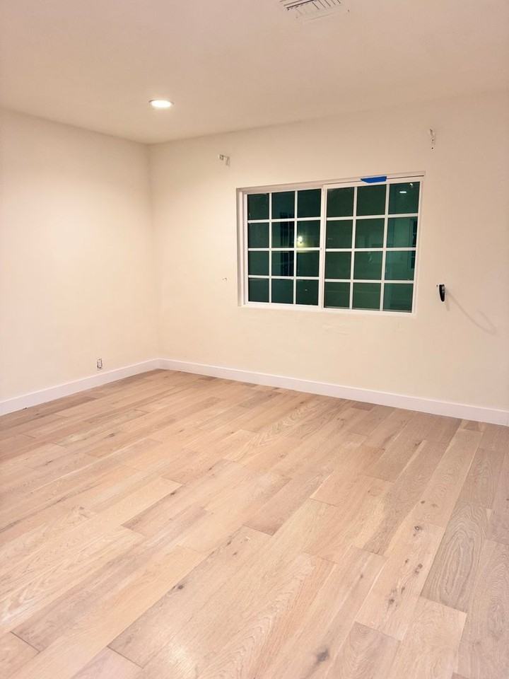 11836 Laurelwood Dr - Photo 5 of 13