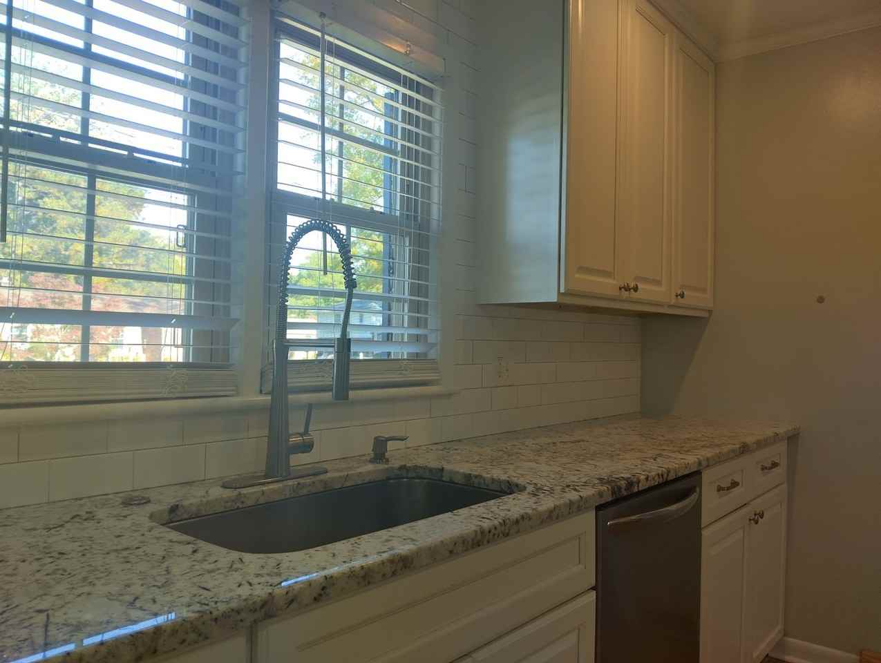 13 Bosch Lane - Photo 4 of 28