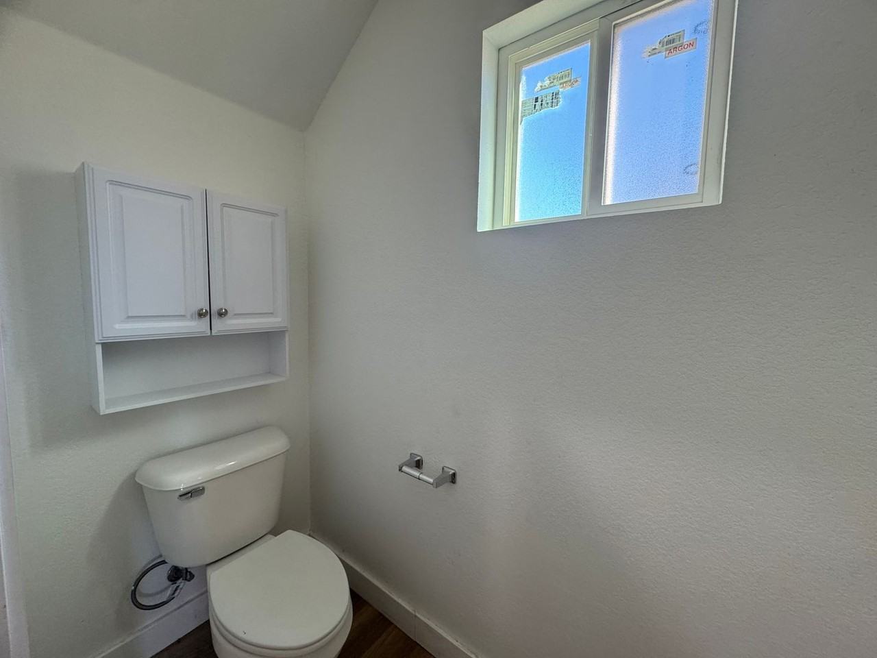 516 E Reed St - Photo 4 of 18