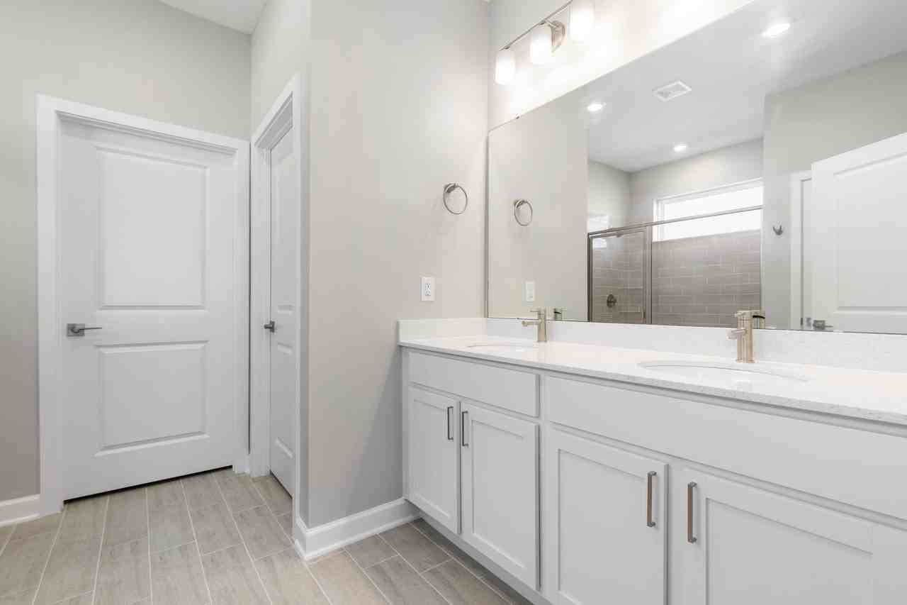 3318 Nw 5th St - Photo 7 of 13