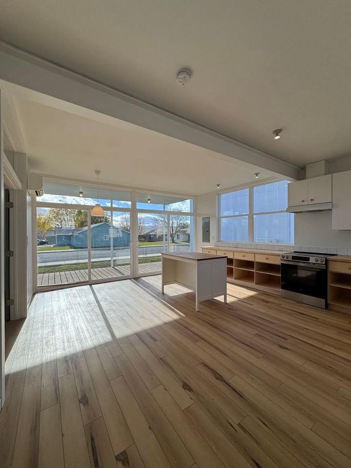 404 E Windsor Ct #1 - Photo 2 of 26