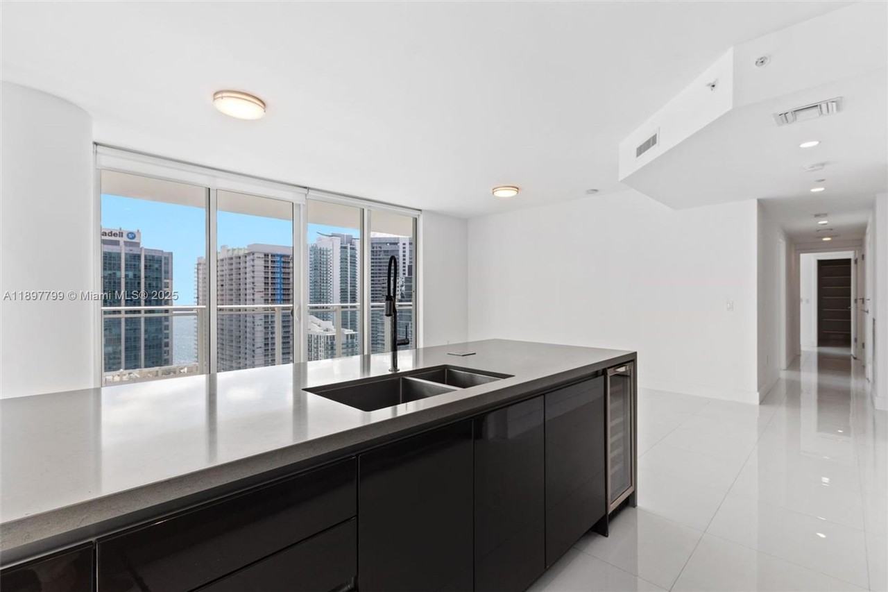 1080 Brickell Ave - Photo 4 of 15