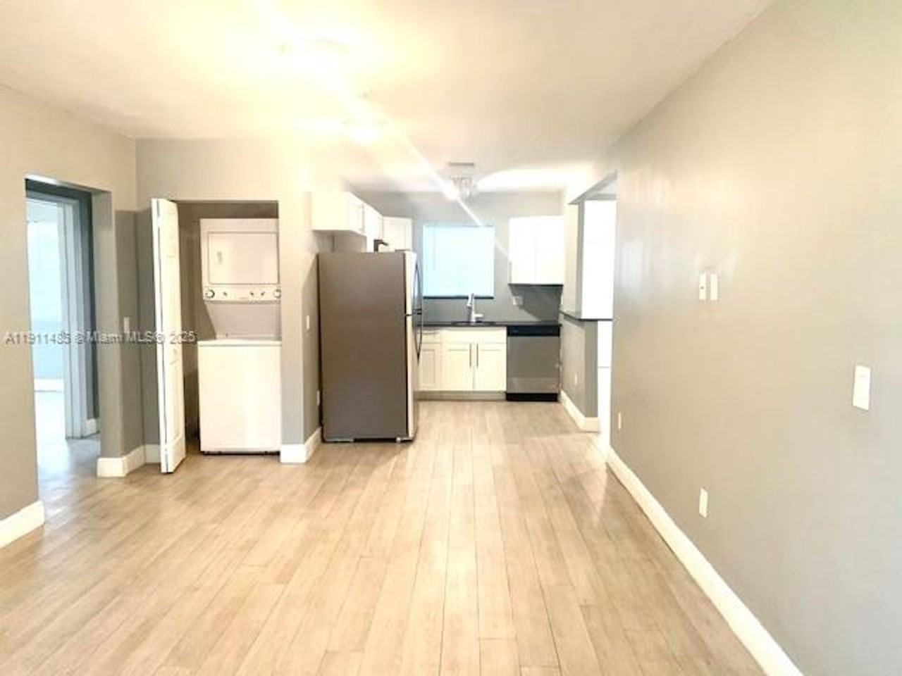 4126 Northwest 3rd Avenue - Photo 4 of 16