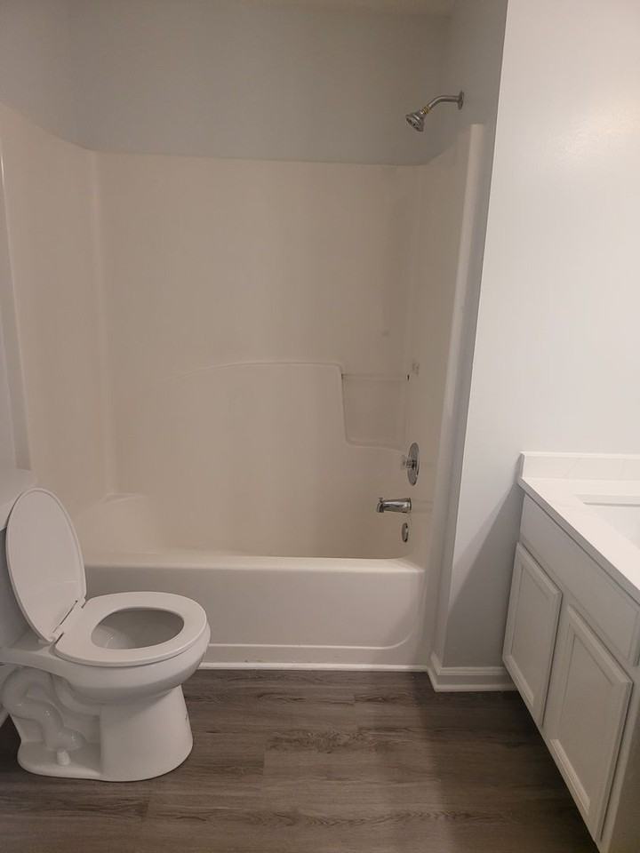 1728 Bob White Ln Se - Photo 6 of 8