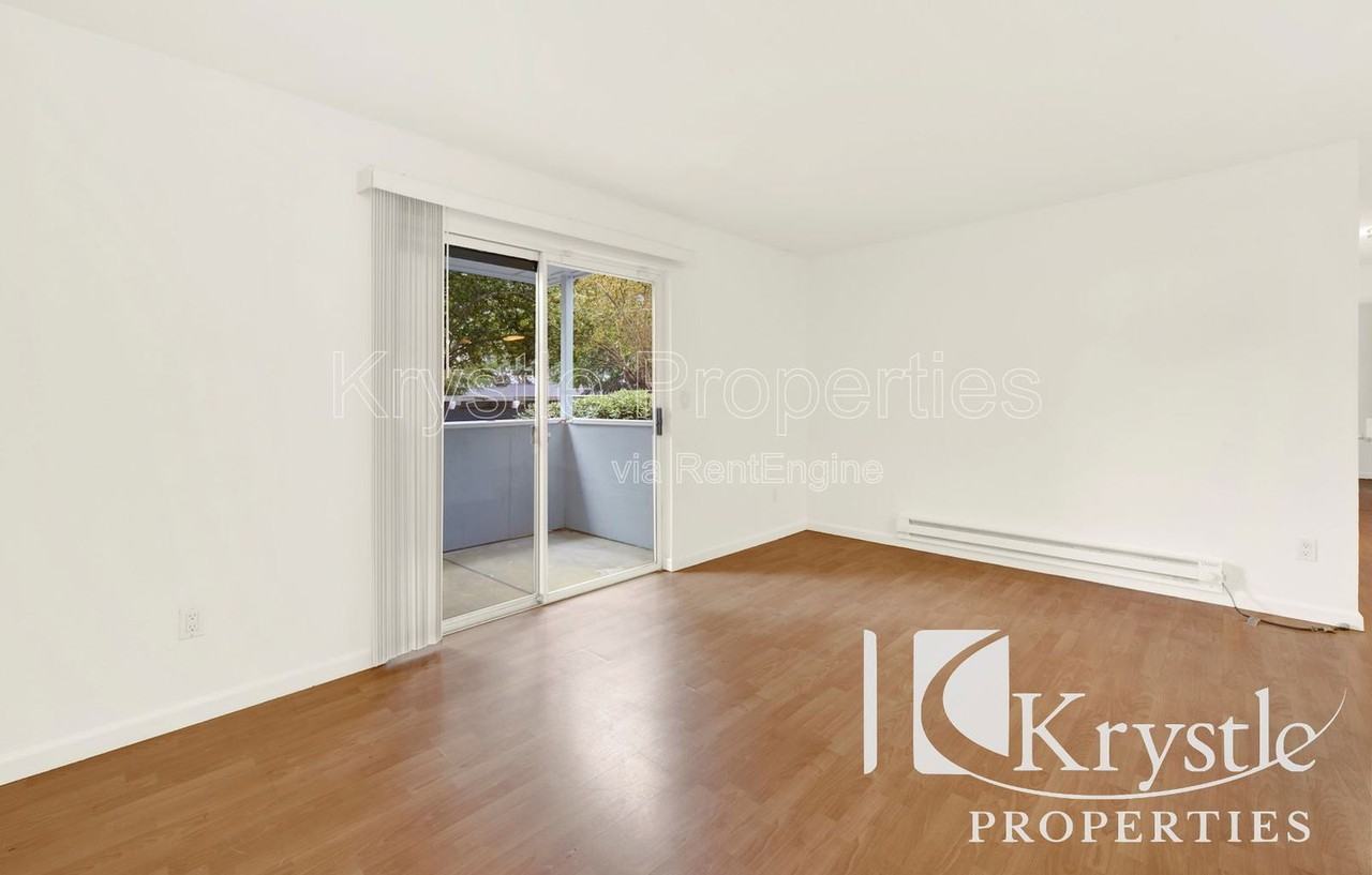 285 Lighthouse Drive - Photo 7 of 28