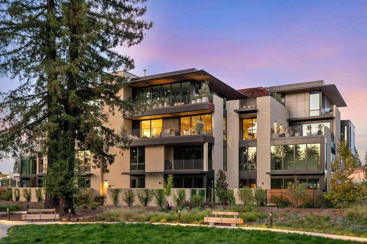 171 Sawmill Cir #304 - Photo 2 of 13