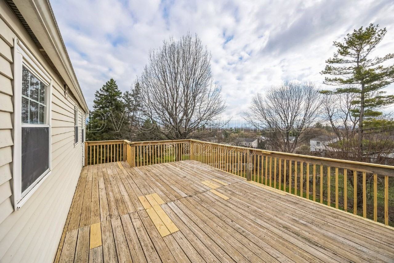 12174 Glencrest Ct - Photo 3 of 38