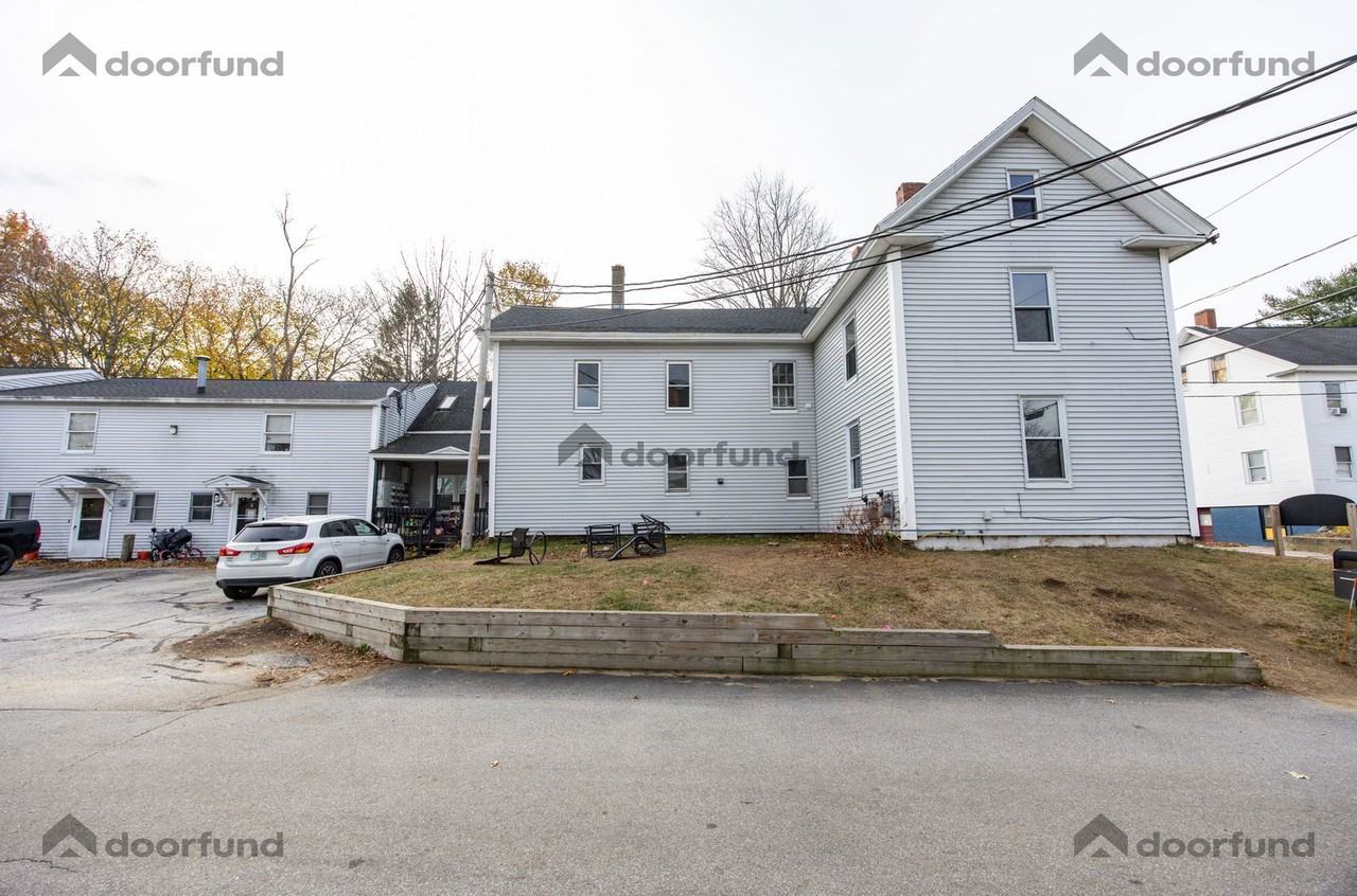 9 Carroll St #1 - Photo 3 of 50