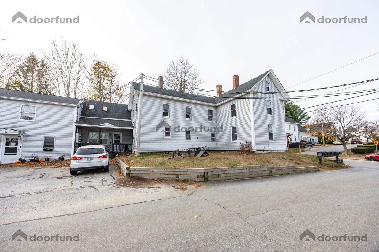 9 Carroll St #1 - Photo 4 of 50