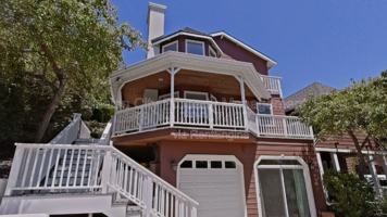 featured image of 2570 Lillie Ave